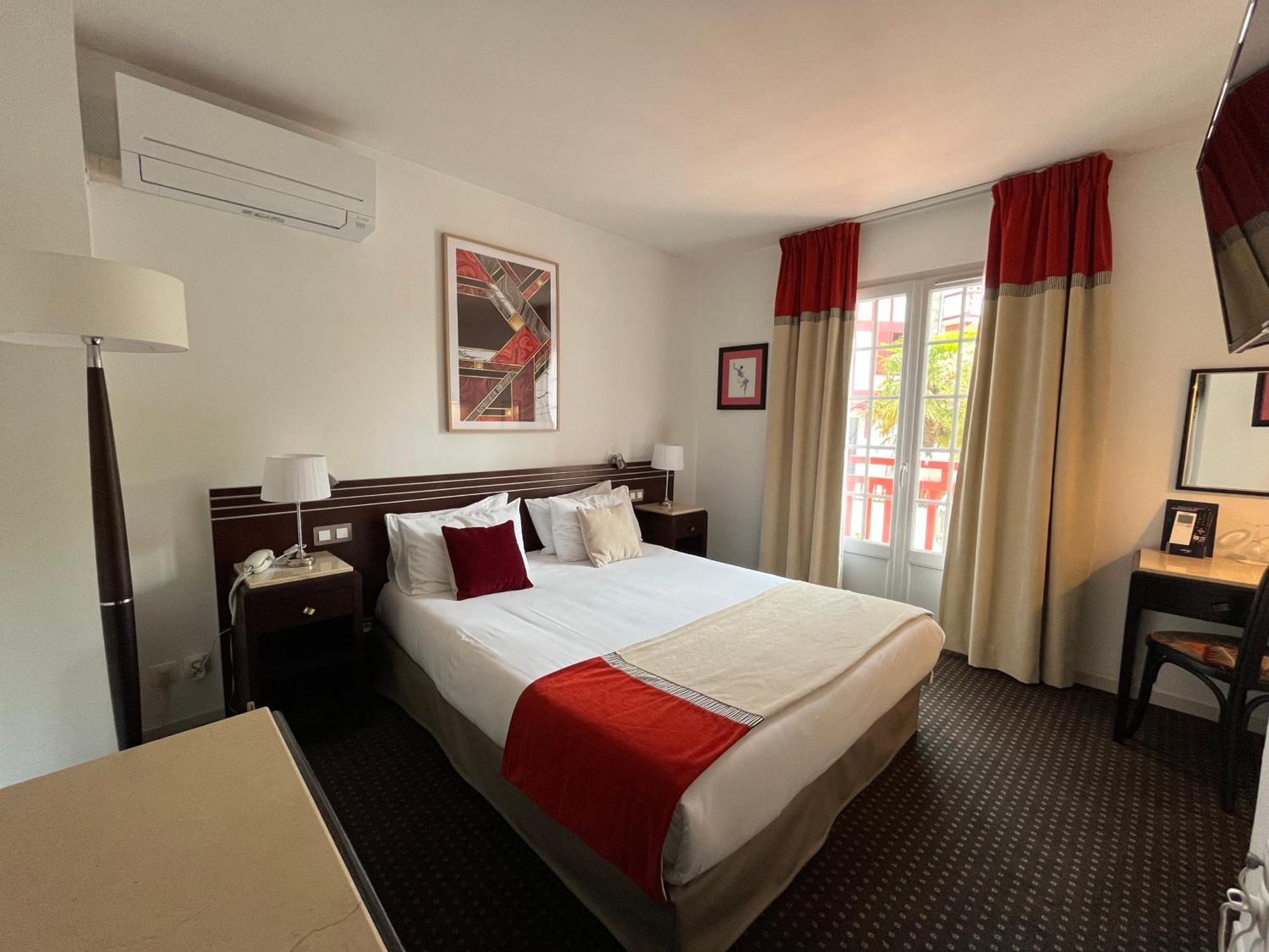 Hotel Ursula كامبو-لي-بان المظهر الخارجي الصورة
